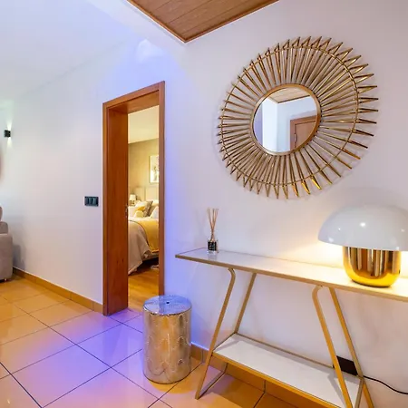 Romantic With Private Hot Tub & Parking - Big Pool - Marina Access 빌라