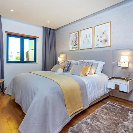 Villa Romantic With Private Hot Tub & Parking - Big Pool - Marina Access Albufeira