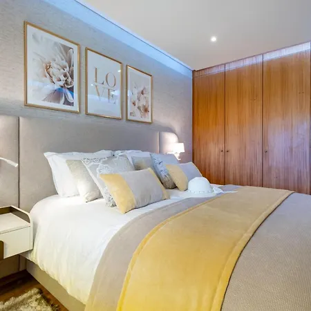 Romantic With Private Hot Tub & Parking - Big Pool - Marina Access Villa Albufeira