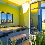 Villa Romantic With Private Hot Tub & Parking - Big Pool - Marina Access