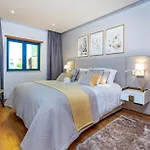 Villa Romantic With Private Hot Tub & Parking - Big Pool - Marina Access Albufeira